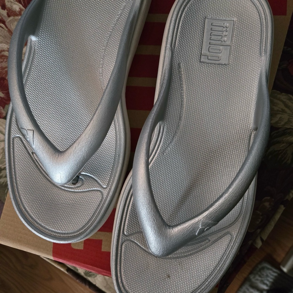 FitFlop Silver Flip Flops
